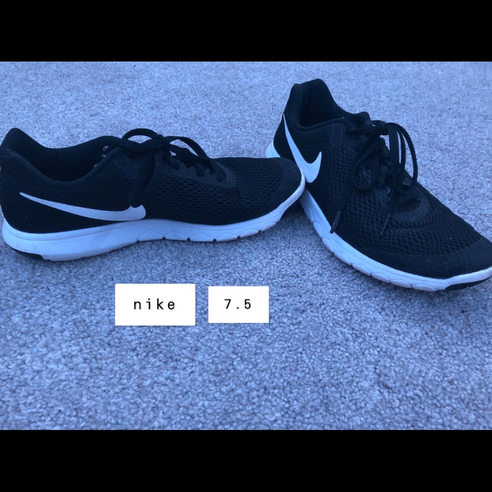 nike tennis shoes